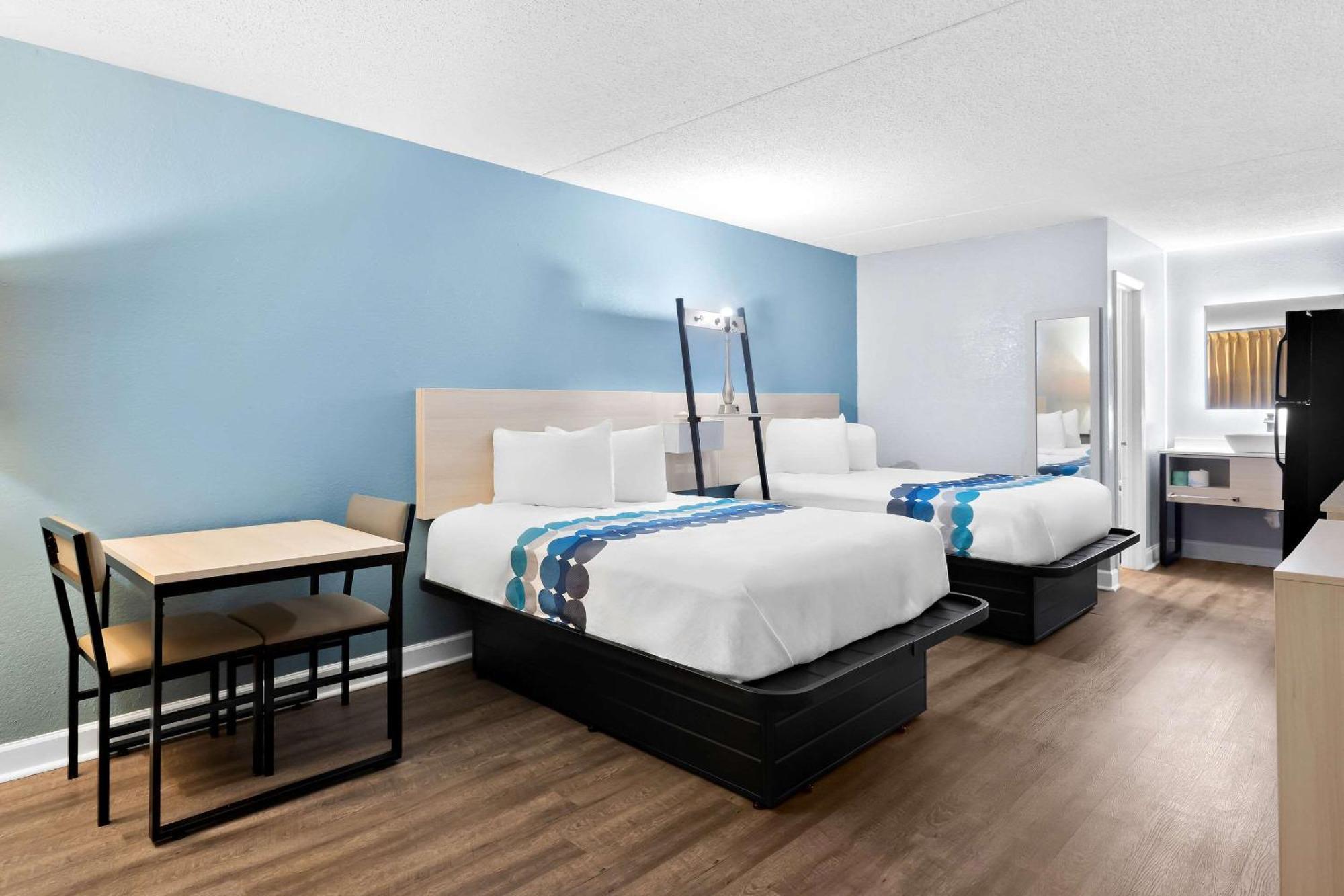 Suburban Studios Brunswick I-95 Hotel Brunswick